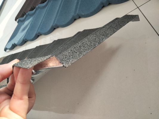 石で覆われた鋼製屋根タイル 20g-275g/m2 亜鉛コーティングとPVOC認証のローマタイル