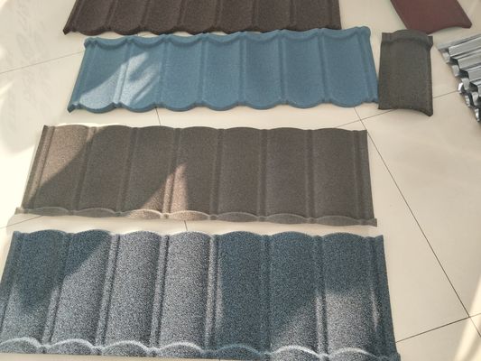 石で覆われた鋼製屋根タイル 20g-275g/m2 亜鉛コーティングとPVOC認証のローマタイル