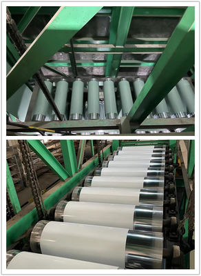 双色 PPGI 鉄板 Z40 15/20 デコイルサービスと 600-1500MM 幅のプリペイントガルバनाइズド鋼コイル