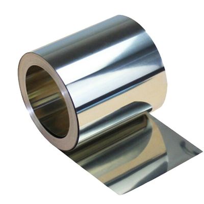 軽く油性ガルバनाइズされた鋼板 0.12-5.0mm ホットディープ 亜鉛 コーティング 平らな平面仕上げ SNI 認証のための GI 板