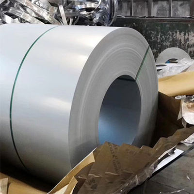 お客様の要求 鉄筋鋼コイル GI 鉄筋コイル 0.13mm 1000mm 容量 ± 1% と長さ お客様の要求