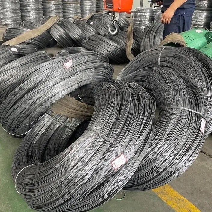 Q195 Q235 6.5mm 低炭素 熱巻き鋼鉄ワイヤストッド 熱巻き黒いワイヤ 無料サンプル直径 0.6 6.0mm